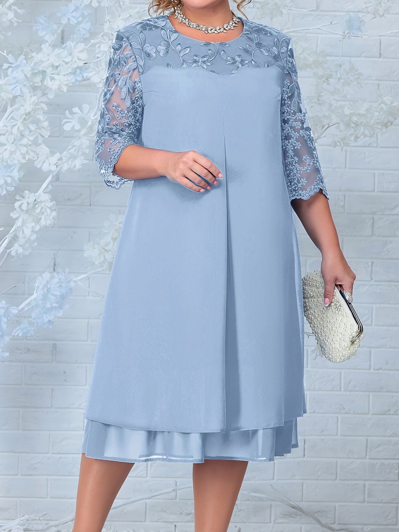 Plus Size - European And American Women'S Embroidered Chiffon Patchwork Round Neck Short Sleeve Elegant Casual Plus Size Mother of The Bride Dress