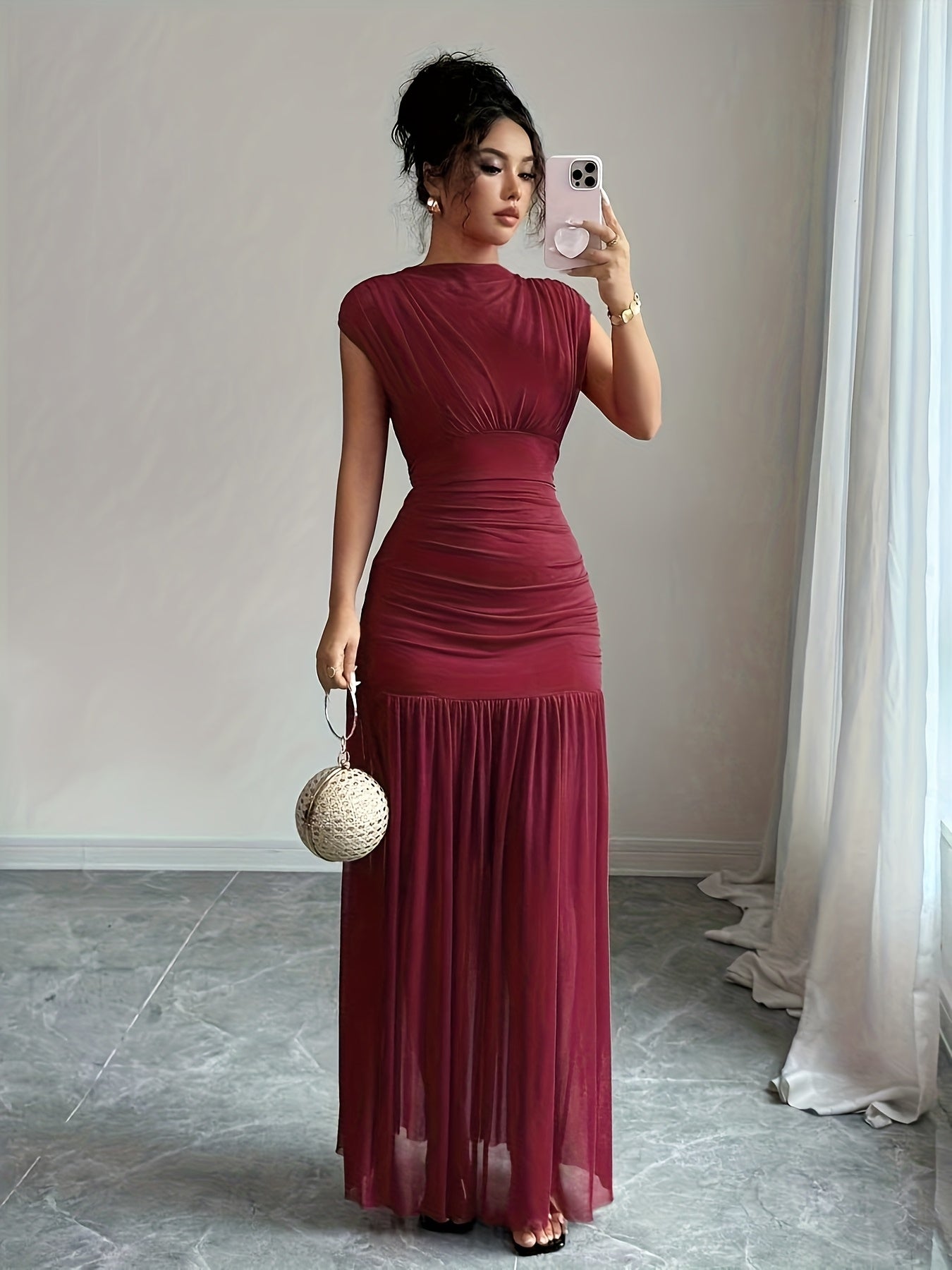 Robe Femme Élégante Rouge Longue au Sol — Col Bateau, Coupe Sirène/Trumpet, Col Smock et Taille Cintrée, Tissu Extensible, Couleur Unie, Idéale pour Soirées, Mariages et Cérémonies