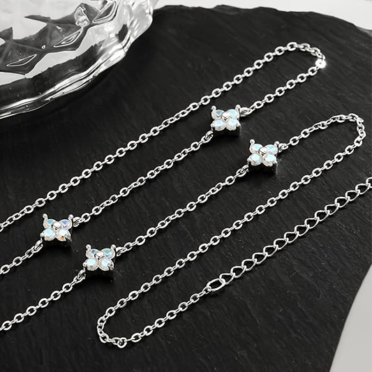 Collier Élégant  pour Femme – Bijou Minimaliste au Design Raffiné avec Chaîne Délicate, Parfait pour la Saint-Valentin, la Fête des Mères ou Noël. Convient aux Tenues du Quotidien comme aux Occasions Formelles –Accessoire Polyvalent et Sophistiqué