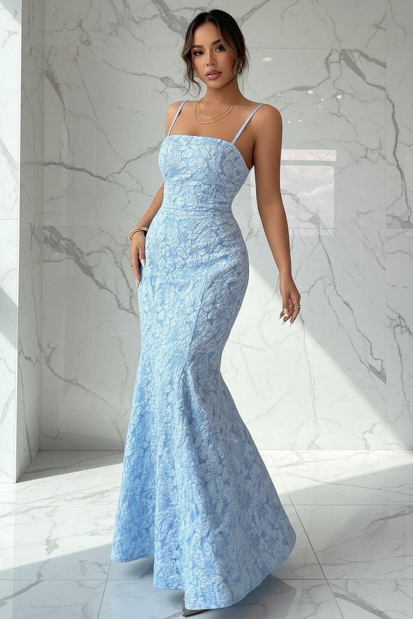 Robe sirène élégante à bretelles dos nu et bretelles fines, avec nœud dans le dos