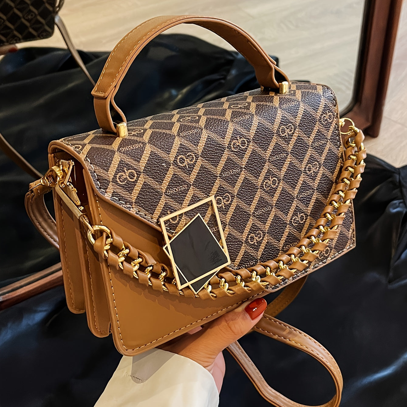 Petit sac carré– bandoulière réglable, fermeture éclair, polyvalent