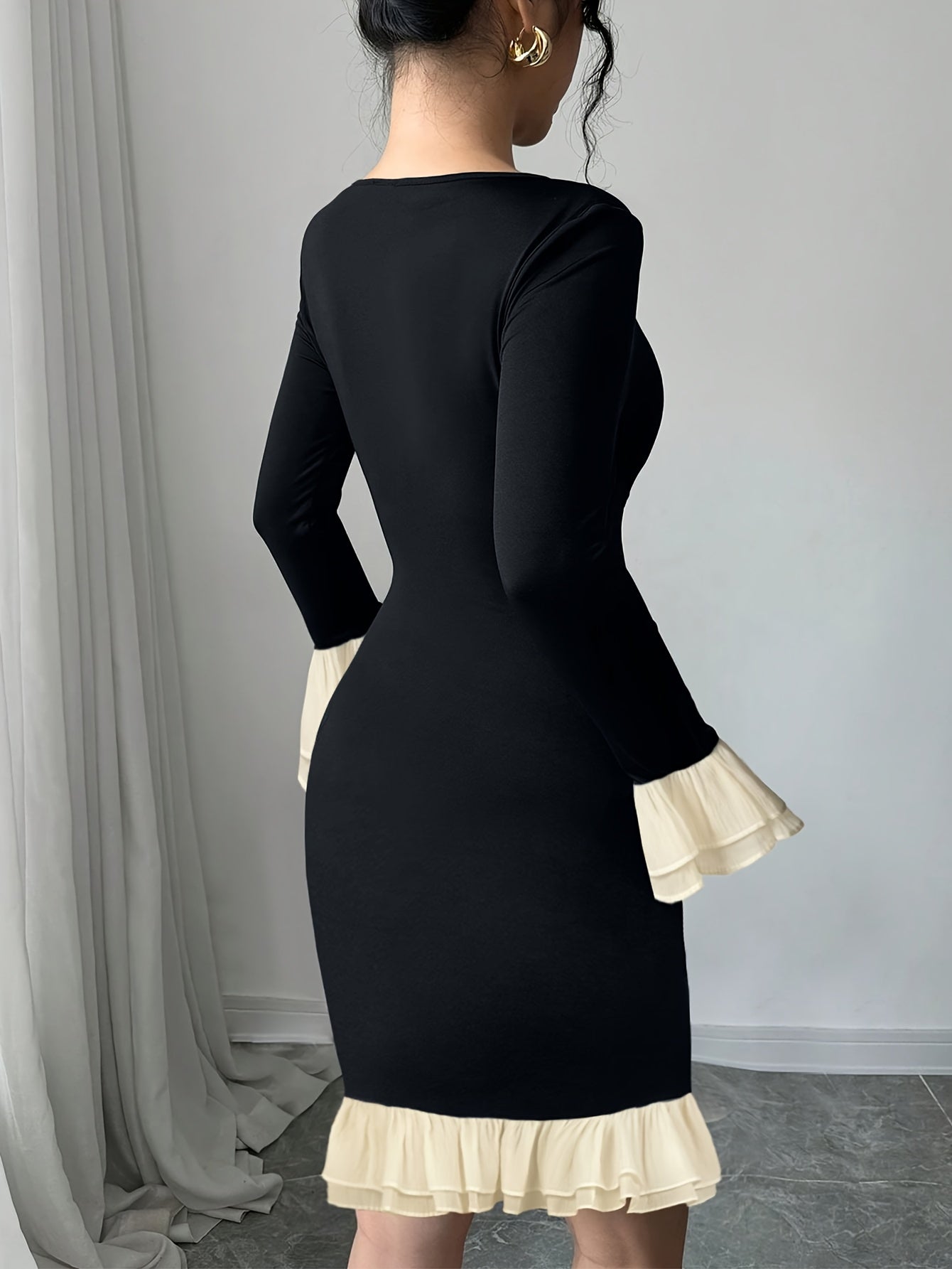 Autumn-Winter Long Sleeve Mushroom Lace Design Fashionable Bodycon Skirt