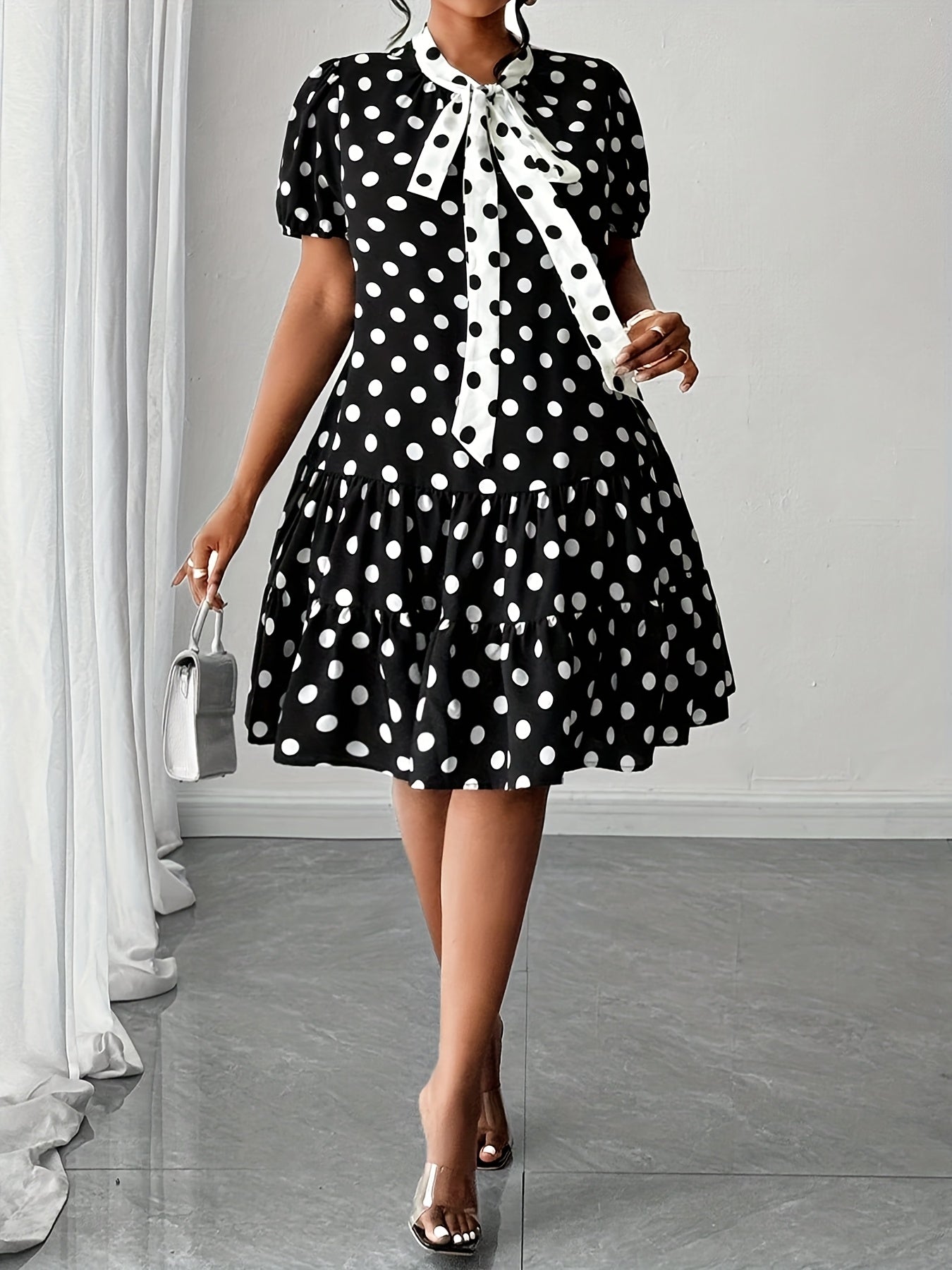 Robe A-Ligne Grande Taille – Pois Noir et Blanc, Jupe Évasée, Taille Ceinturée, Tissu Non Extensible, Idéale Bureau, Soirées et Mariages