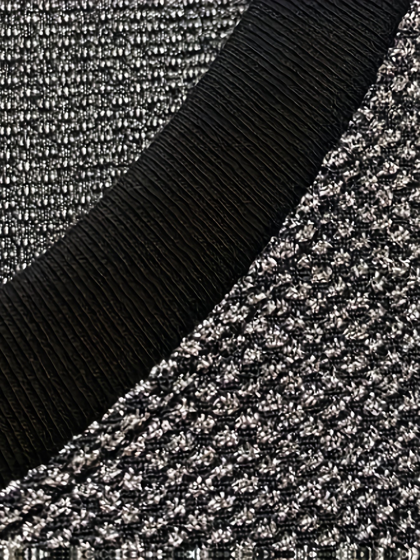 Men'S Stylish Black Short Sleeve T-Shirt with Golden Accents - Casual Round Neck Summer Top, Metallic Finish, Lightweight Fabric, Perfect for Casual Attire, Versatile Clothing | Round Neckline Shirt | Metallic Finish Shirt