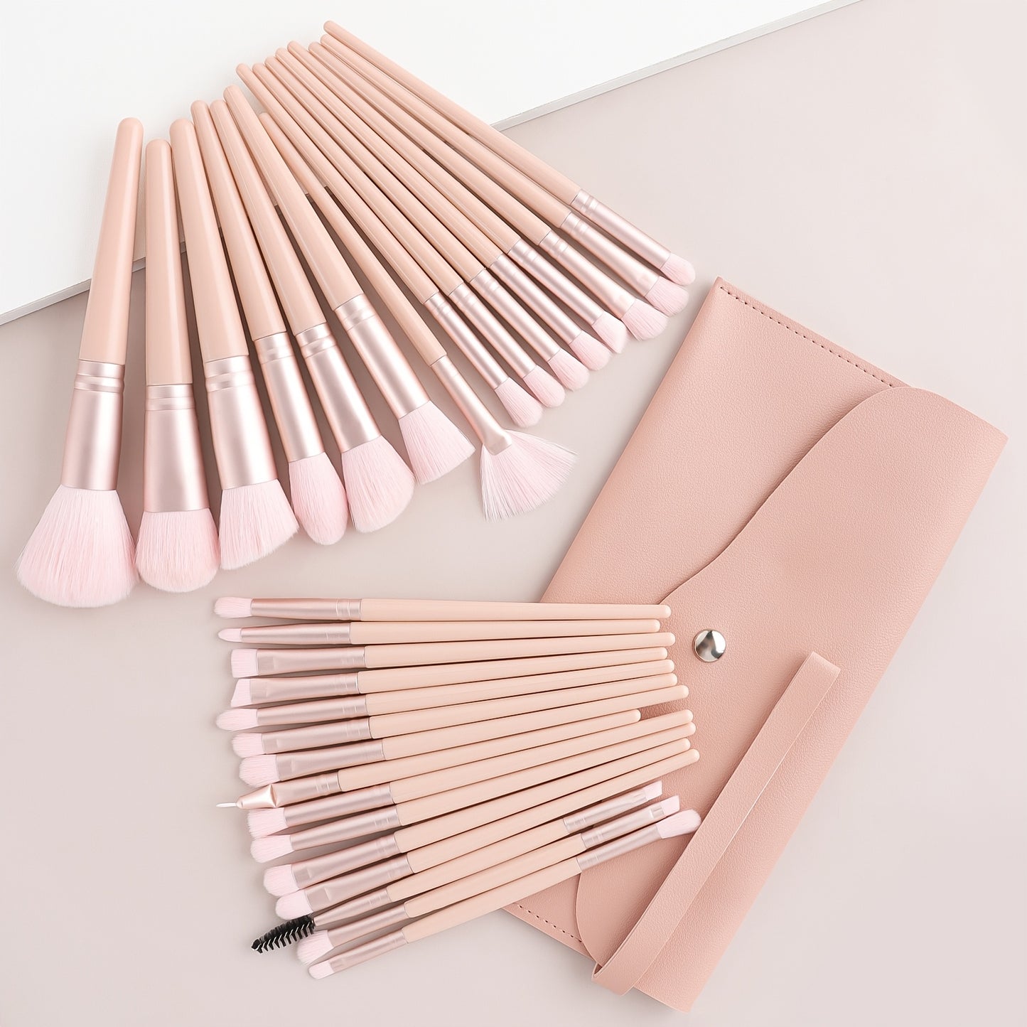 Set 30 Pinceaux Maquillage – Nylon & Trousse de Rangement
