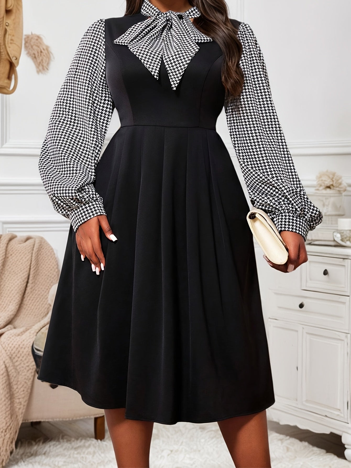 Plus Size - Plus-Size Women'S Elegant Houndstooth Patchwork Long-Sleeve Dress with a Bow Tie And Cinched Waist.