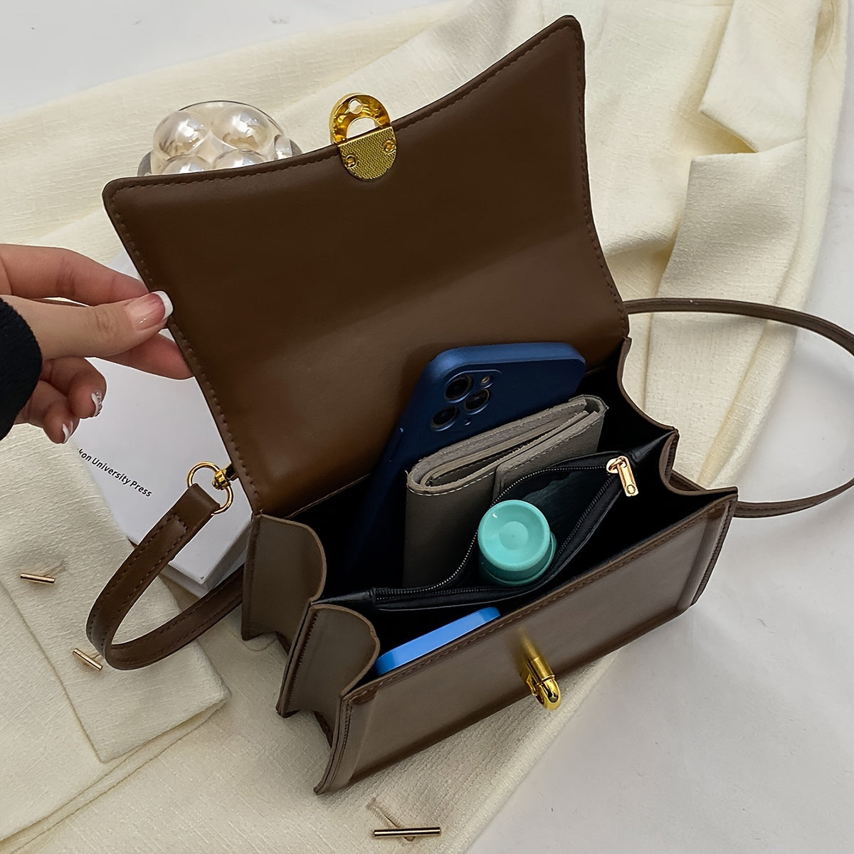 Petit sac carré femmes grand format simili cuir marron fermeture dorée polyvalent