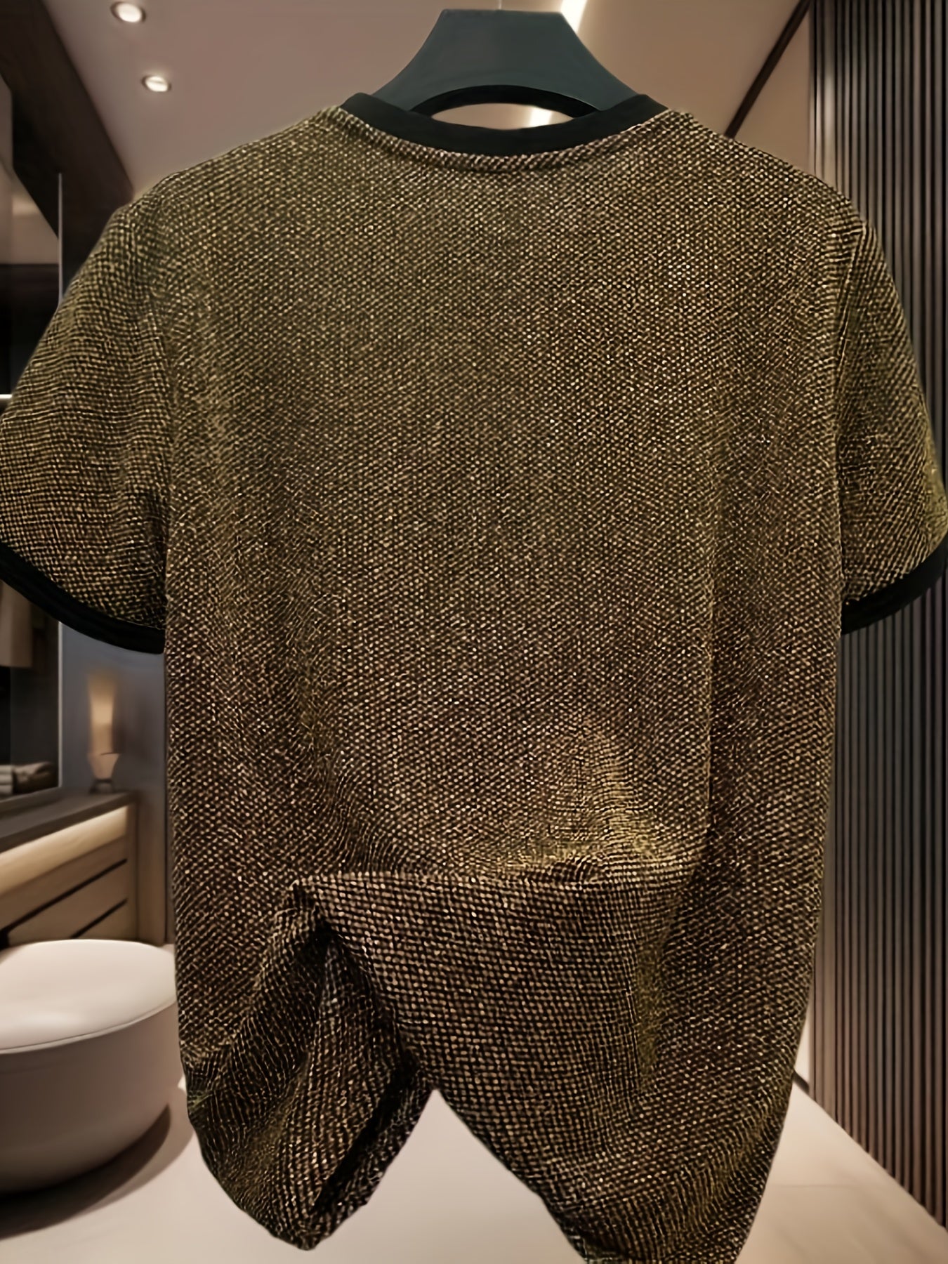 Men'S Stylish Black Short Sleeve T-Shirt with Golden Accents - Casual Round Neck Summer Top, Metallic Finish, Lightweight Fabric, Perfect for Casual Attire, Versatile Clothing | Round Neckline Shirt | Metallic Finish Shirt