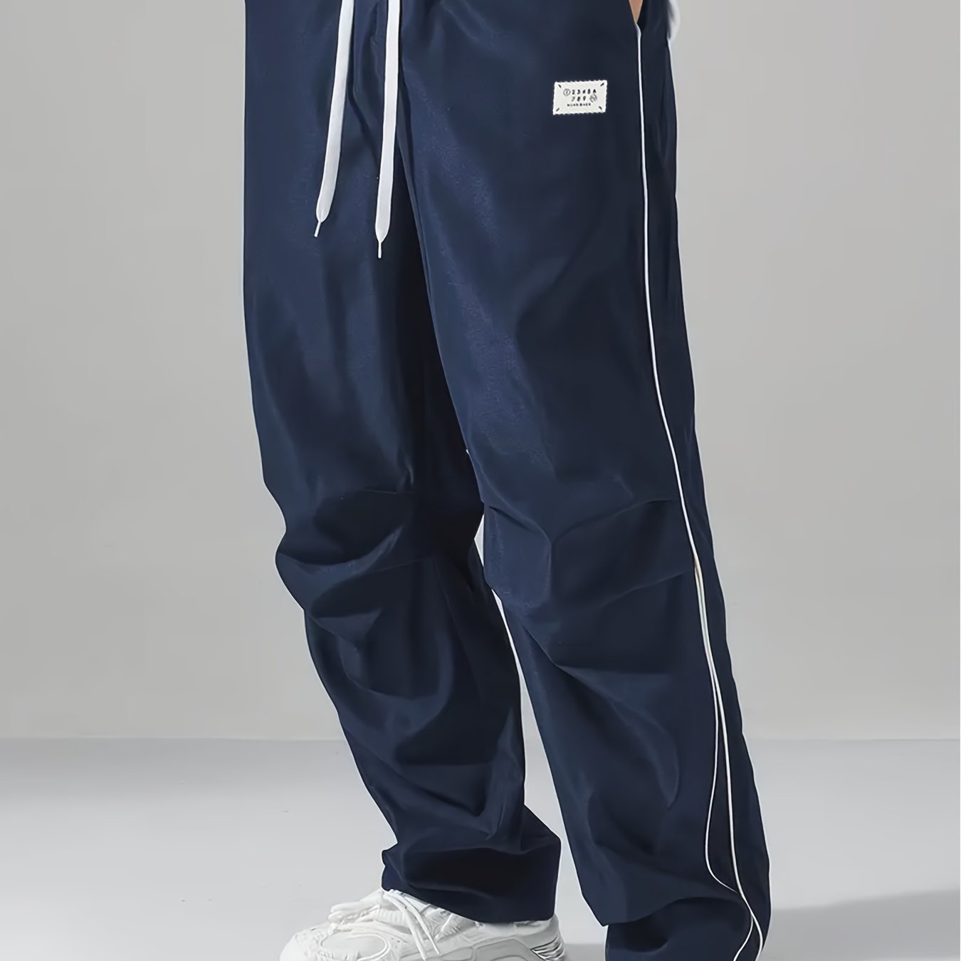 Jogging Homme Toutes Saisons – Coupe Ample, Pantalon Non-Extensible avec Bandes Latérales, Coupe Droite