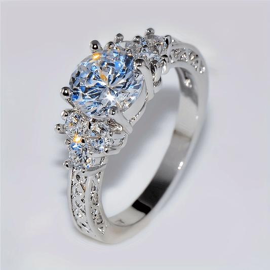 An Elegant And Luxurious Engagement Ring for Women, Featuring a Four-Prong Setting with a Round Synthetic Zirconia, Perfect for Weddings, Parties, And As a Beautiful Accessory for Couples