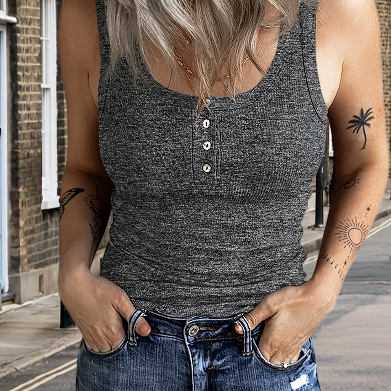 Top sans manches sexy pour femmes – Col rond, rose pastel, léger, patte de boutonnage, texture côtelée, lavable en machine, parfait pour plage, casual ou tenues habillées