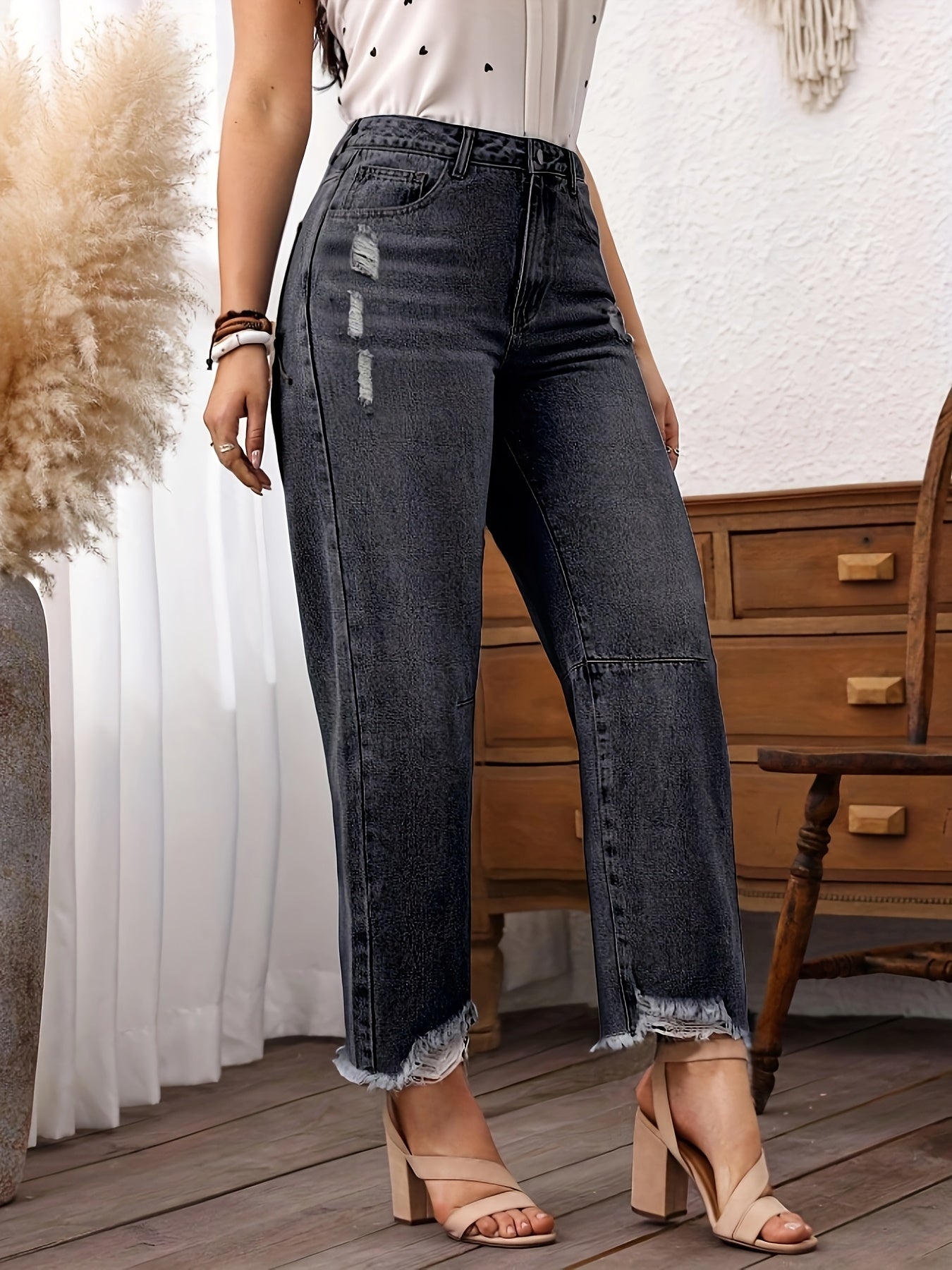 Jean en denim délavé non extensible pour femme - Coupe slim, taille mi-haute, poches obliques, ourlet déchiré avec revers usés et fermeture éclair intégrée, en tissu noir délavé