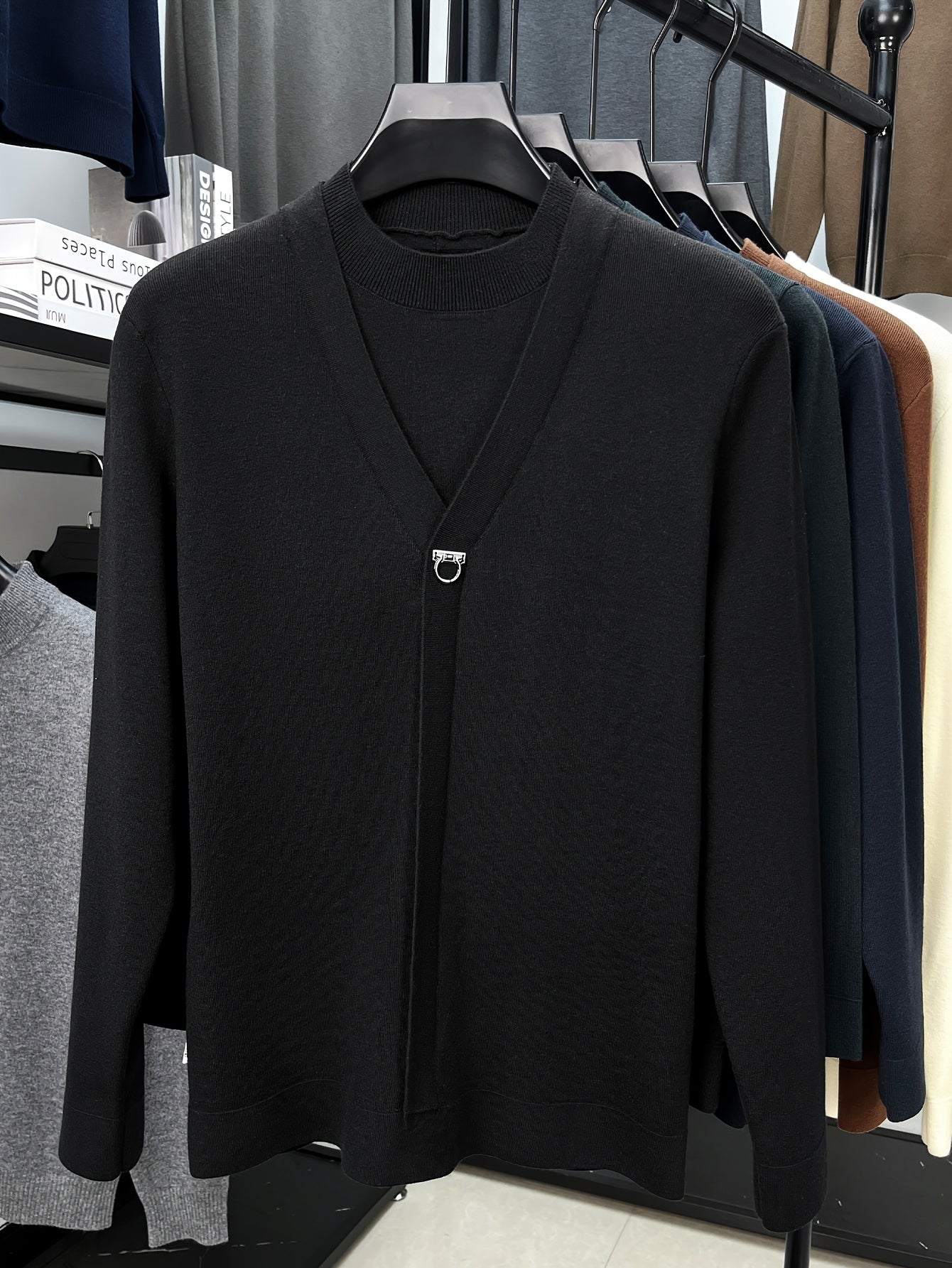 New Autumn And Winter Men'S Fashion: a Round-Neck Long-Sleeve Sweater That Looks Like a Two-Piece, Suitable for Business Casual Wear, Featuring a Faux Placket Design, Knit