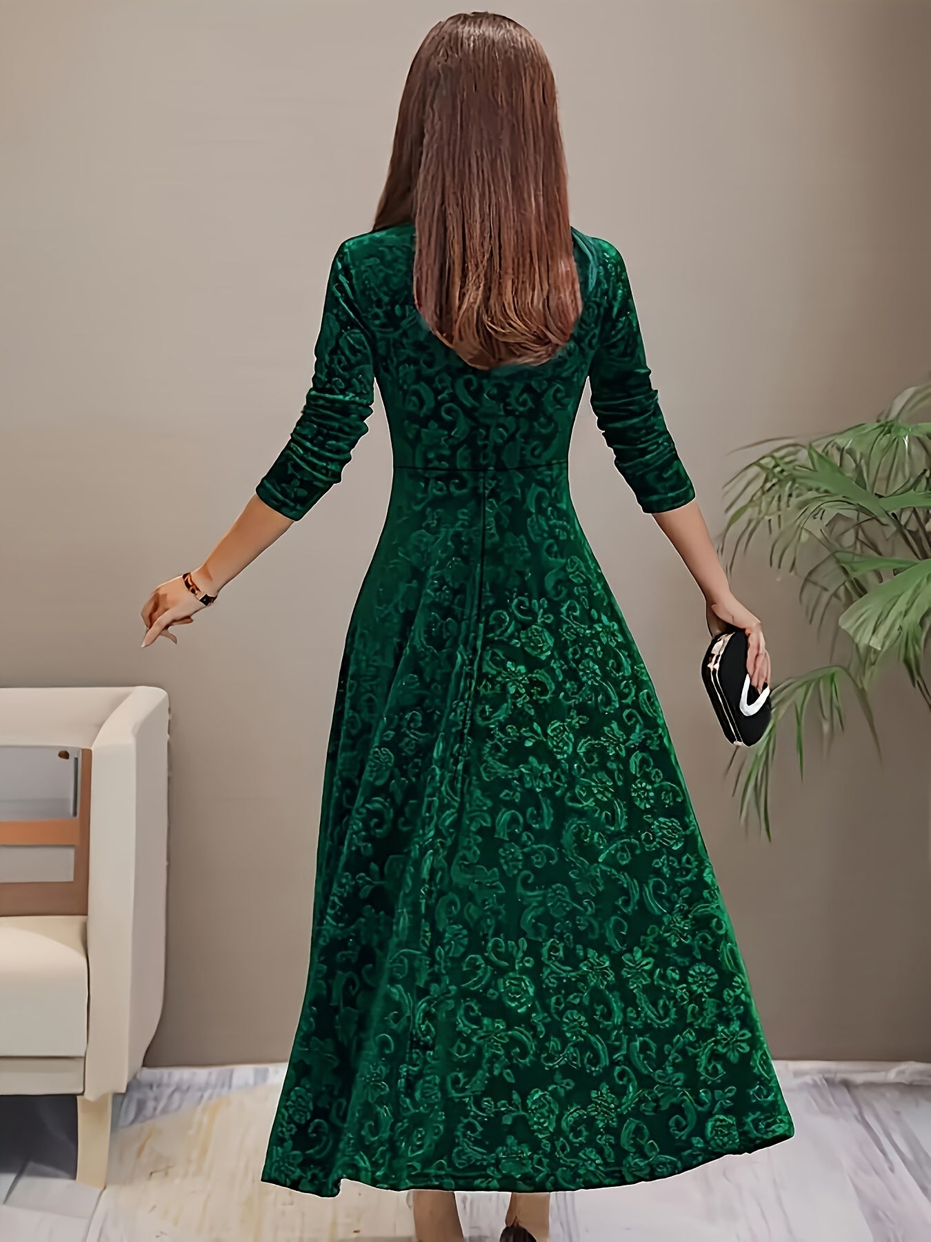 Robe longue en velours à motif floral et manches longues, encolure carrée, idéale pour le Nouvel An. Design élégant