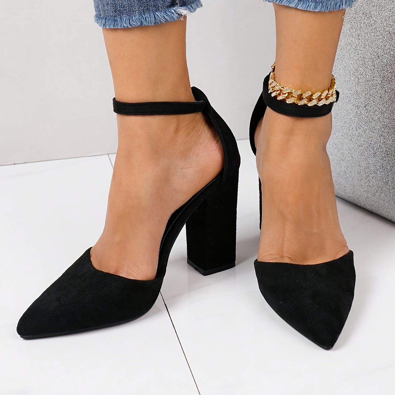 Chaussures Femme à Talons Pointus – Design Mode Ajouré