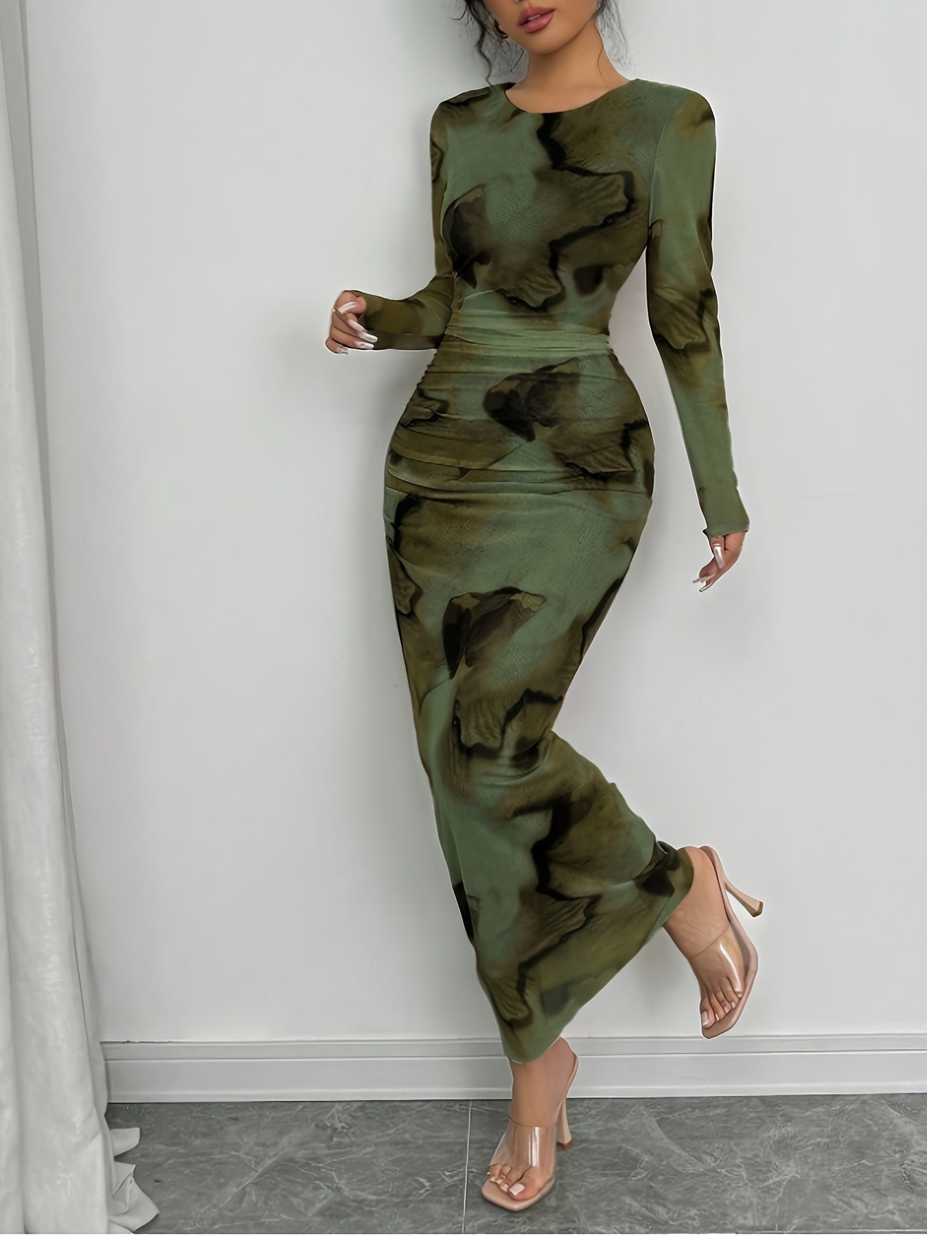 Robe sirène femme imprimé camouflage vert olive, manches longues, coupe A-line, longueur genou, idéale pour occasions formelles ou semi-formelles, lavable en machine, parfaite pour mariages, soirées ou bal