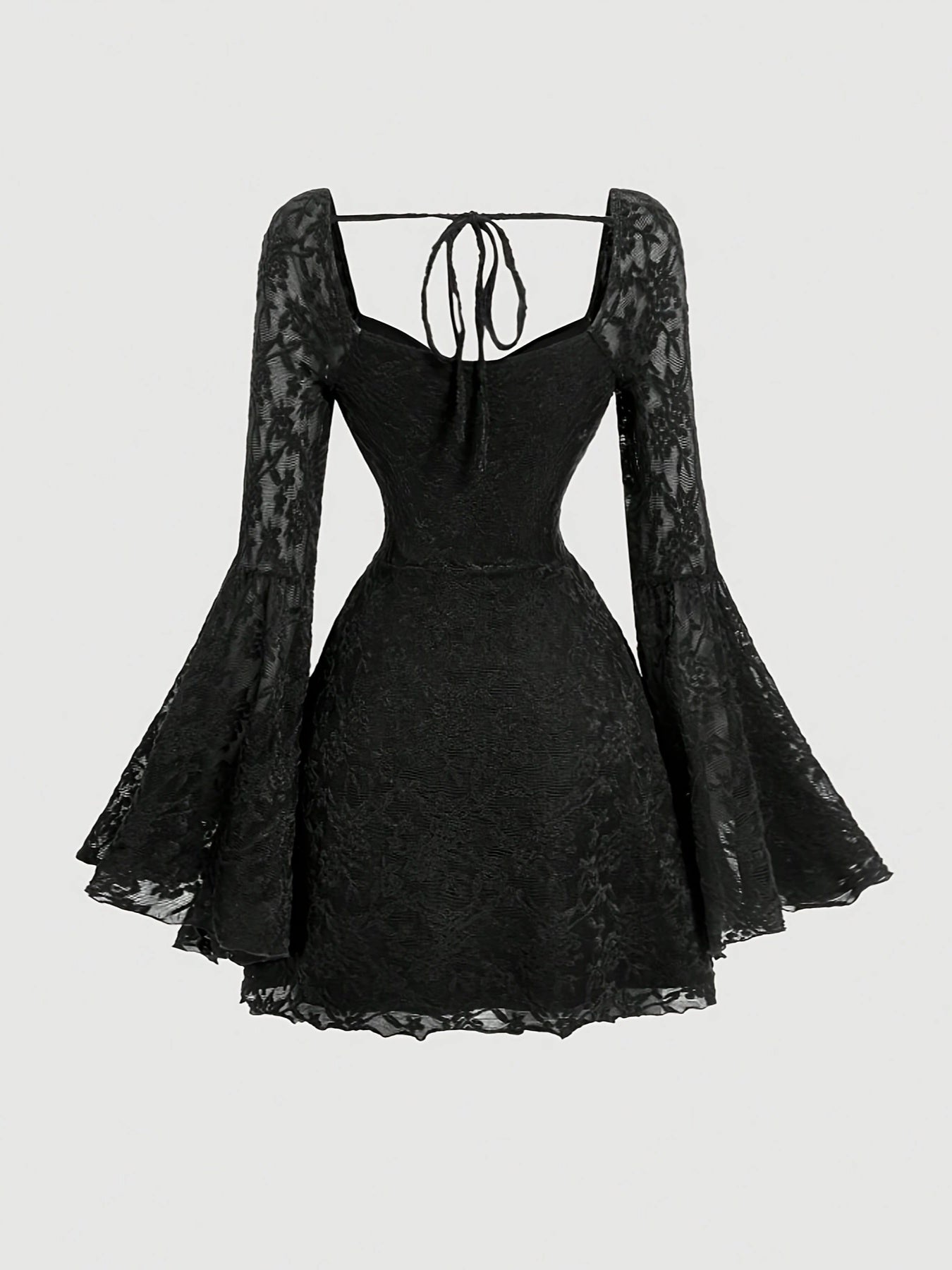 Robe courte tricotée style gothique à manches évasées