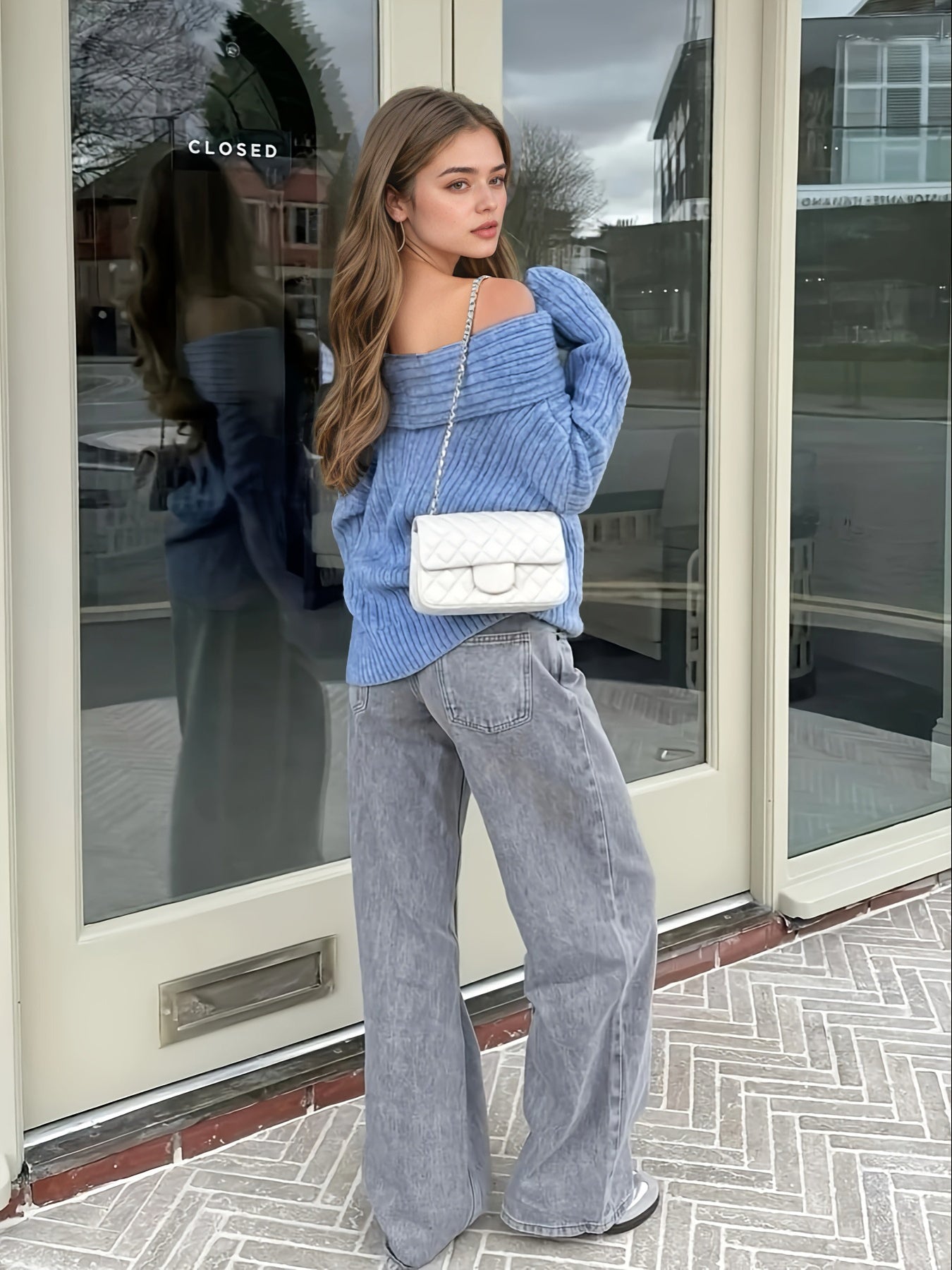 Pull élégant à épaules dénudées pour femme, manches longues, tons neutres