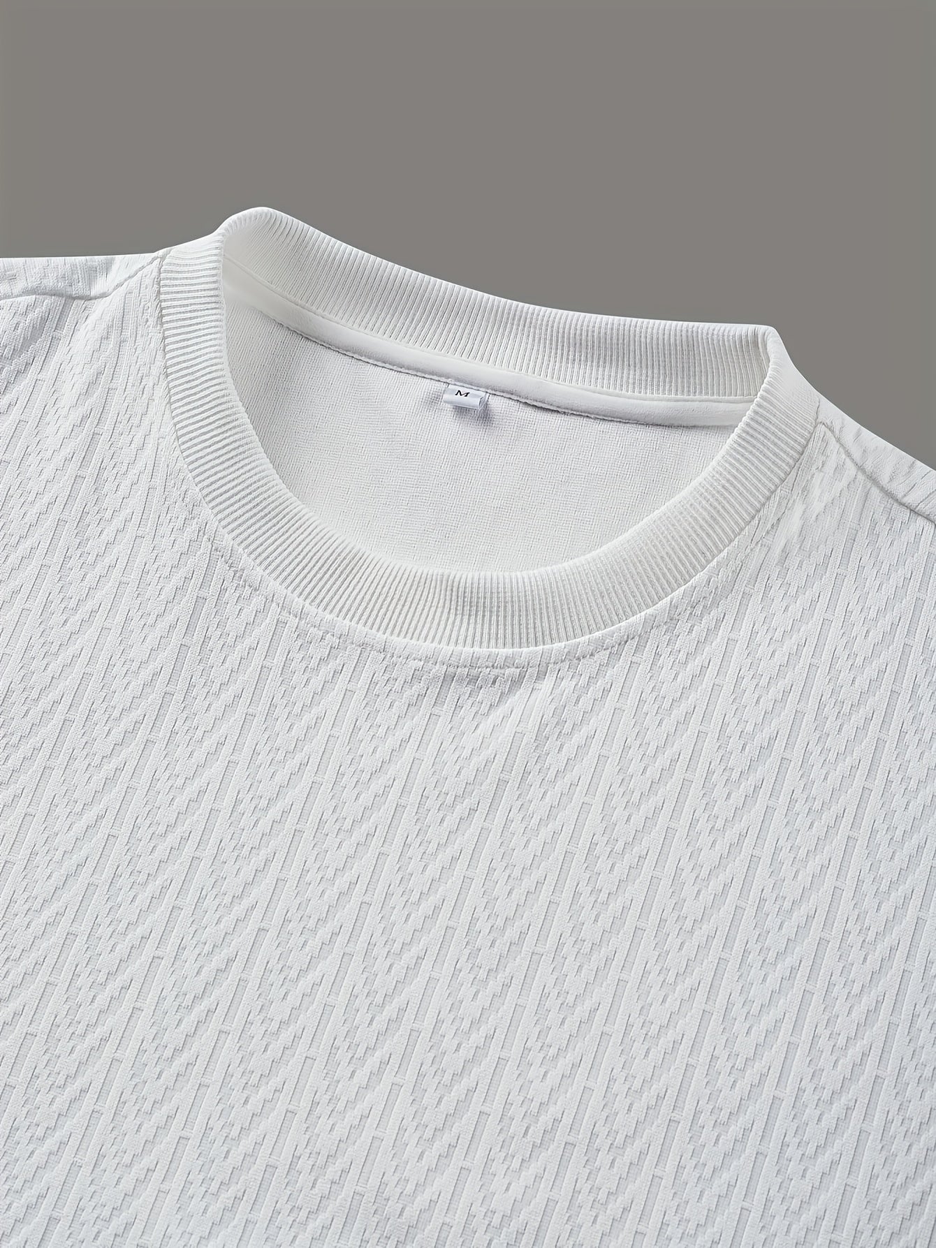 Men'S Textured Fabric Short-Sleeve T-Shirt with a Ribbed Collar And Cuffs, Perfect for Stylish Outdoor Sports And Casual Wear.