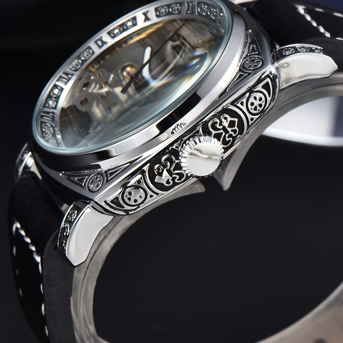 Business fashion Men's watches, mechanical movements, automatic mechanical watches, artificial leather straps, best-selling watches for young men to give to their boyfriends and husbands. There are multiple colors to choose f