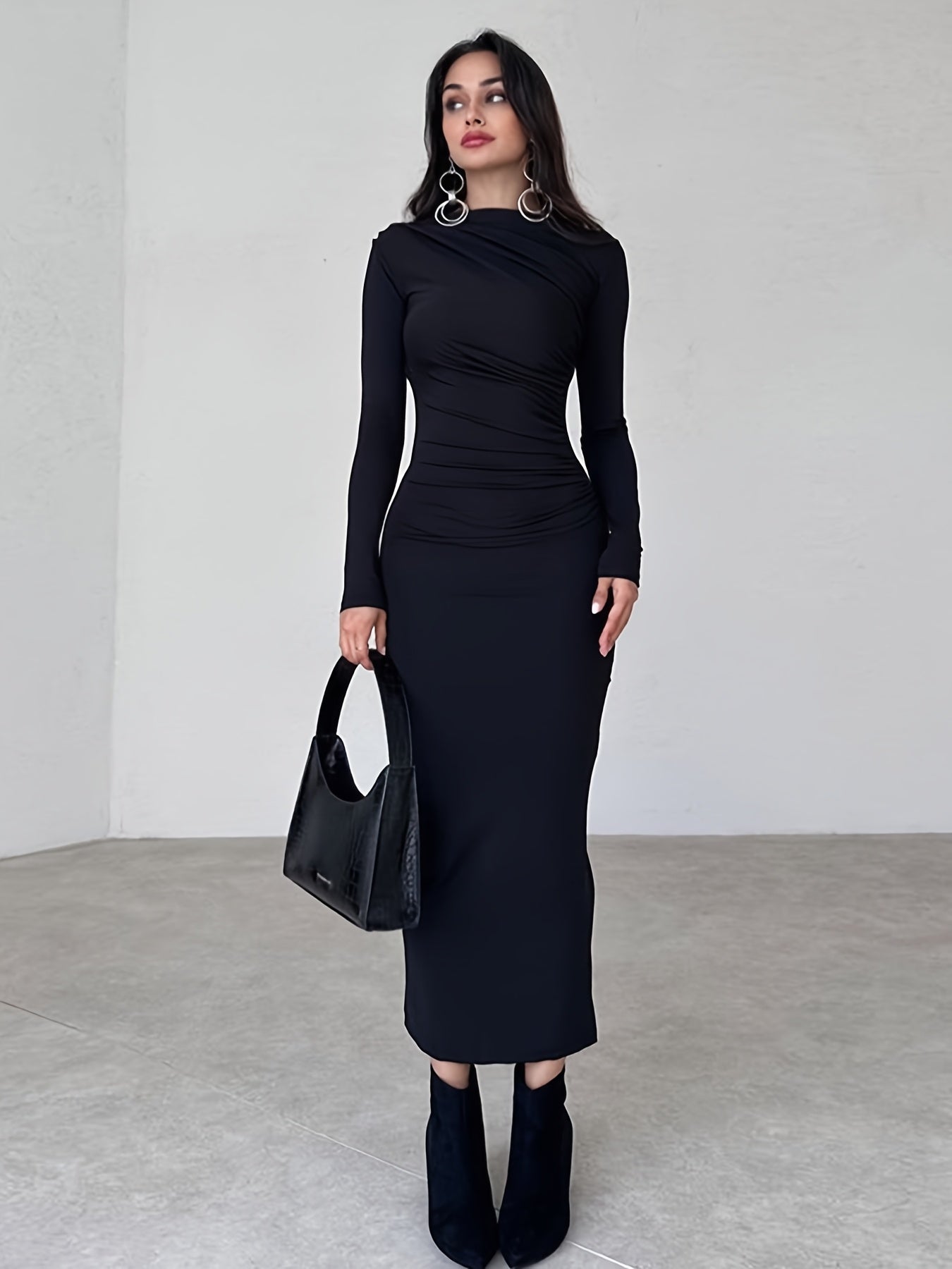 Robe Noire Élégante Manches Longues – Moulante, Détail Froncé et Fente, Style Crayon, Femme, Polyvalente Toutes Saisons, Tenue Élégante