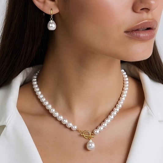 Ensemble Bijoux Femme Élégant Deux Pièces – Perles Artificielles Rondes et Baroques, Fermoir et Pendentif Dorés, Idéal Soirées et Événements Formels, Bijoux Chic et Durable