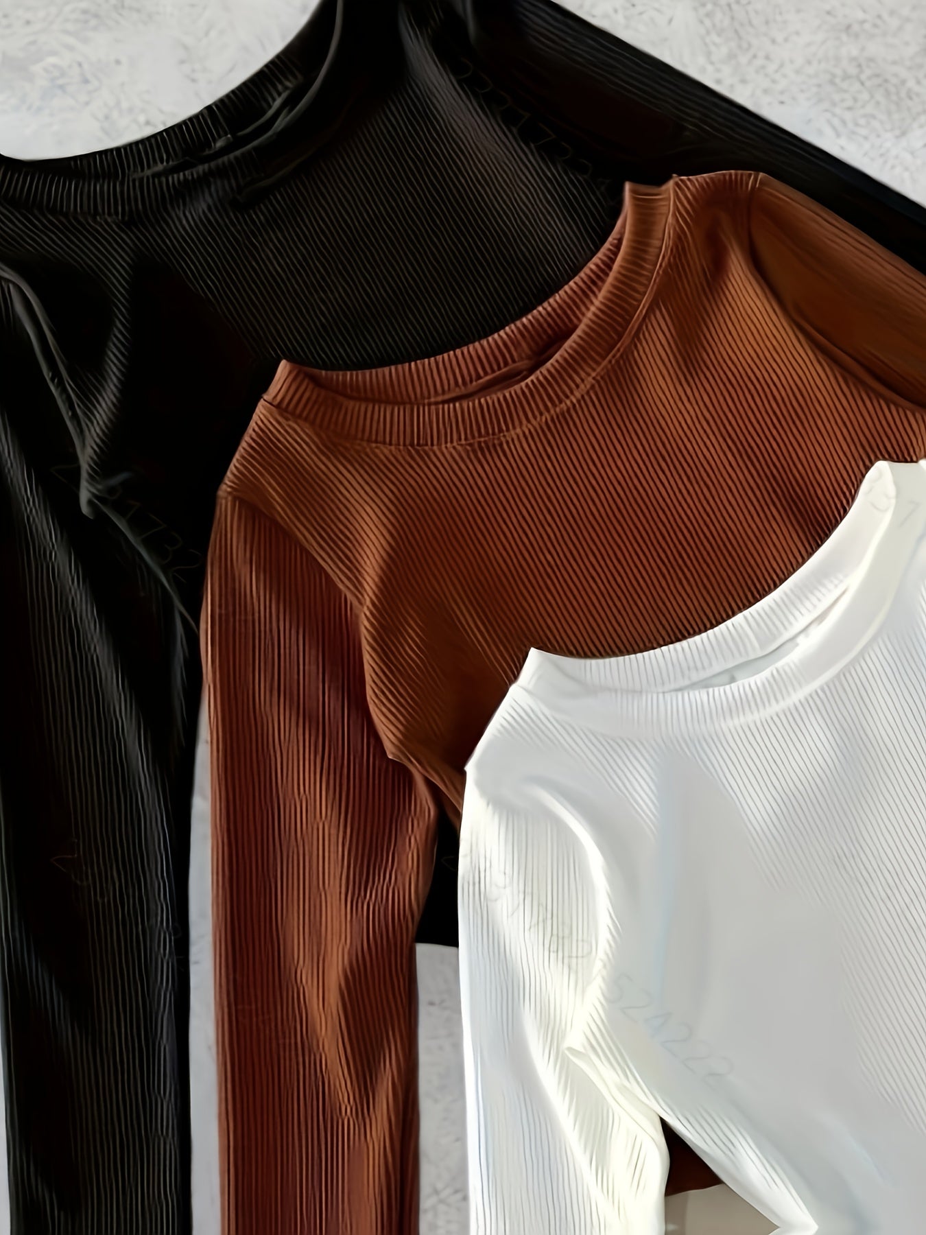 Lot de 3 Hauts Femme Ajustés à Manches Longues - Col Rond Élégant, Couleur Unie, Essentiels Polyvalents pour Toutes Saisons, Bureau, Soirée ou Tenue Décontractée