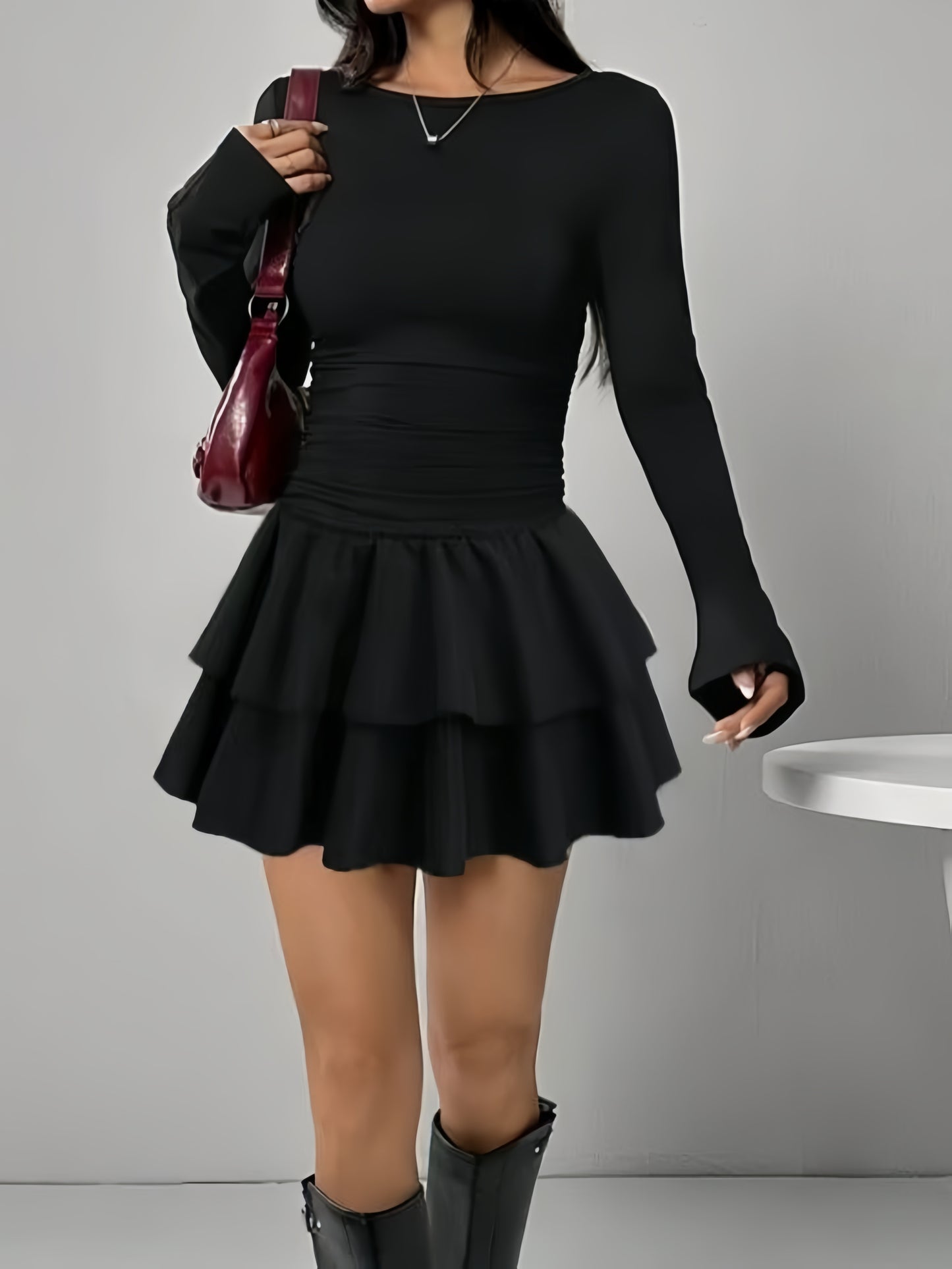 Robe Élégante Femme A-Ligne – Longue, Manches Longues, Base Évasée, Silhouette Sirène, Noire Unie, Robe de Soirée ou Mariage