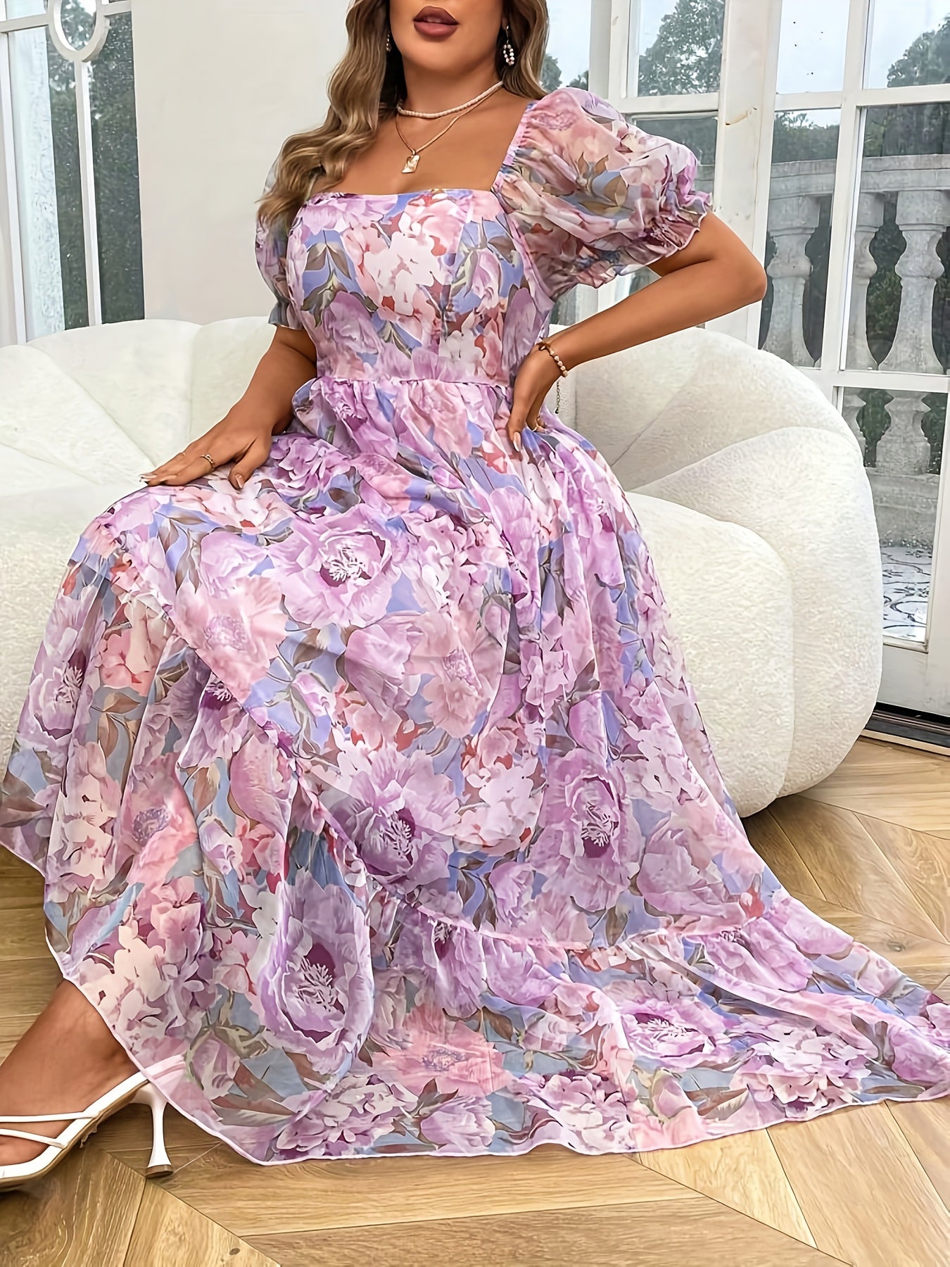 Robe fleurie élégante grande taille femme – coupe A-line fluide, longueur midi, imprimé floral pastel violet/rose/bleu/blanc/lavande, ourlet évasé, pour événements décontractés et formels, tenue de fête ou mariage, toutes saisons