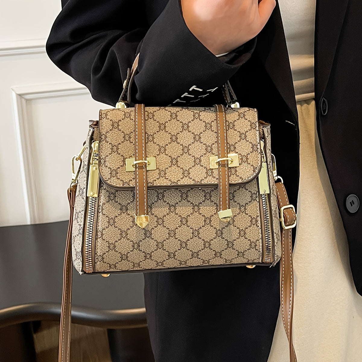 Sac à main grande capacité pour femmes– motif géométrique, fermeture magnétique, ferrures dorées, doublure polyester