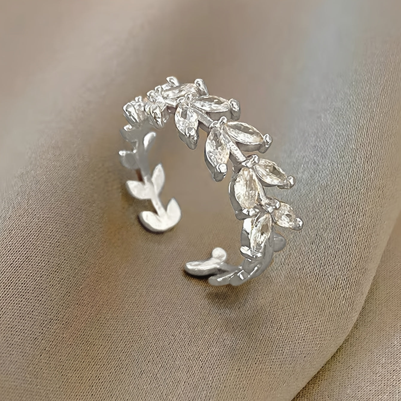 5pcs Set Women's Luxury Minimalist Cubic Synthetic Zirconia Wedding & Party Ring Set - Look Elegant for Daily Wear, Special Events, Year-Round Versatile Matching Set (No Plating)