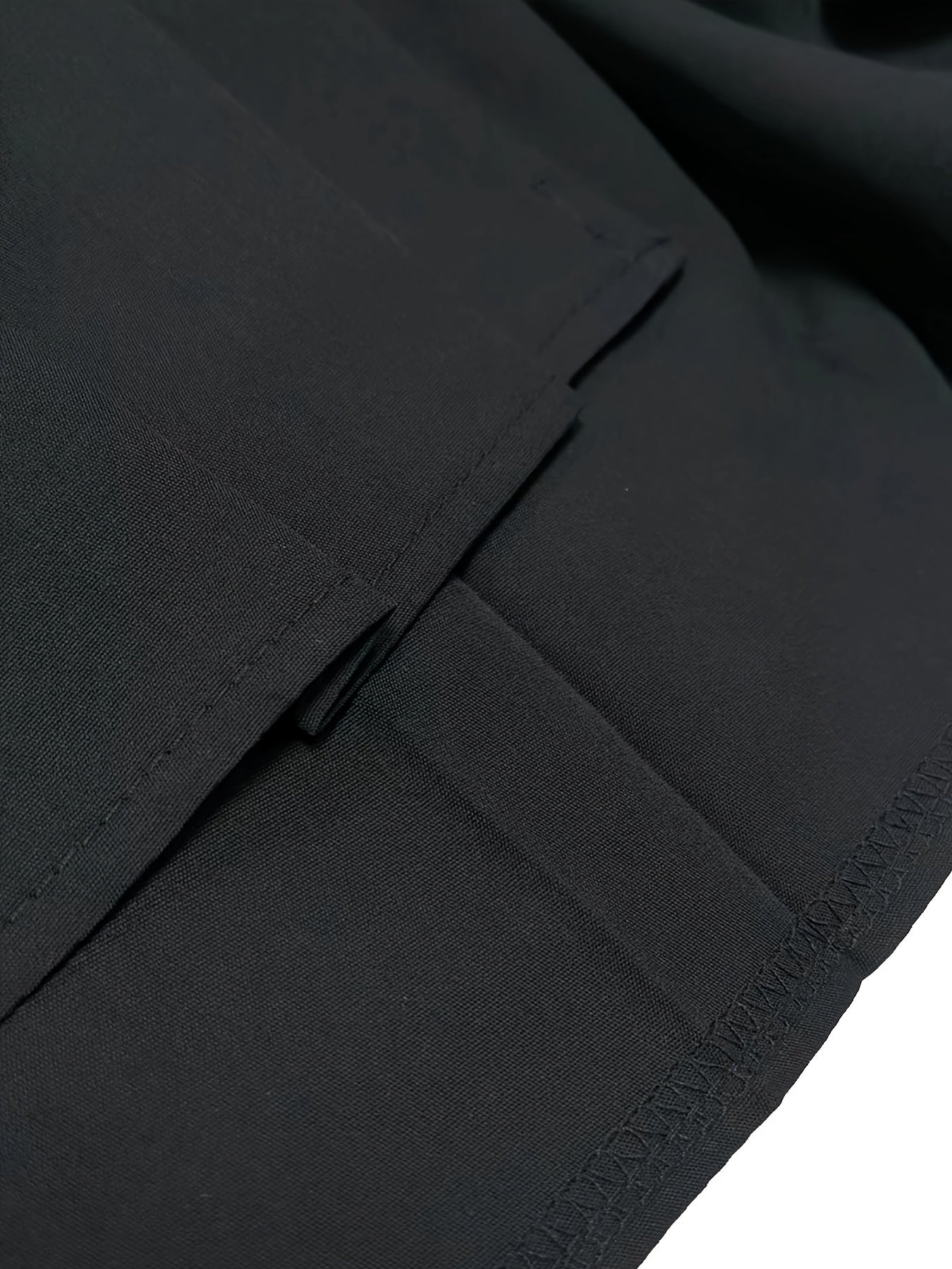 Robe élégante sans manches à double boutonnage – jupe à volants, noire, mode printemps/été femme adulte, tenue élégante | robe jupe à volants | haut double boutonnage sans manches