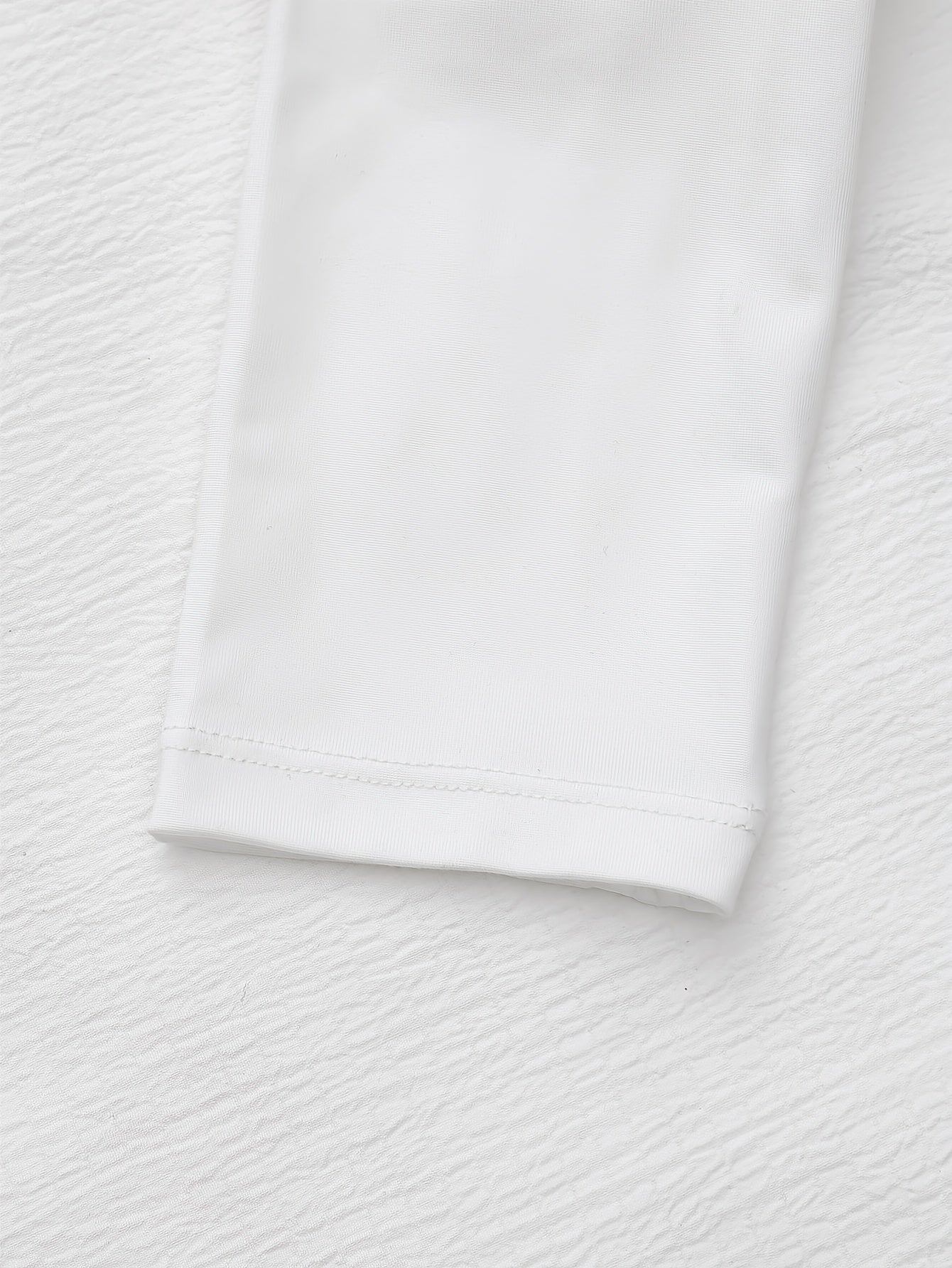 Body gainant femme intégral à coupe ajustée, contrôle du ventre, manches courtes à longues avec col, sans coques poitrine, sous-buste bas, effet lissant et rehausse fessier, lavable en machine, design minimaliste sans volume sous les vêtements