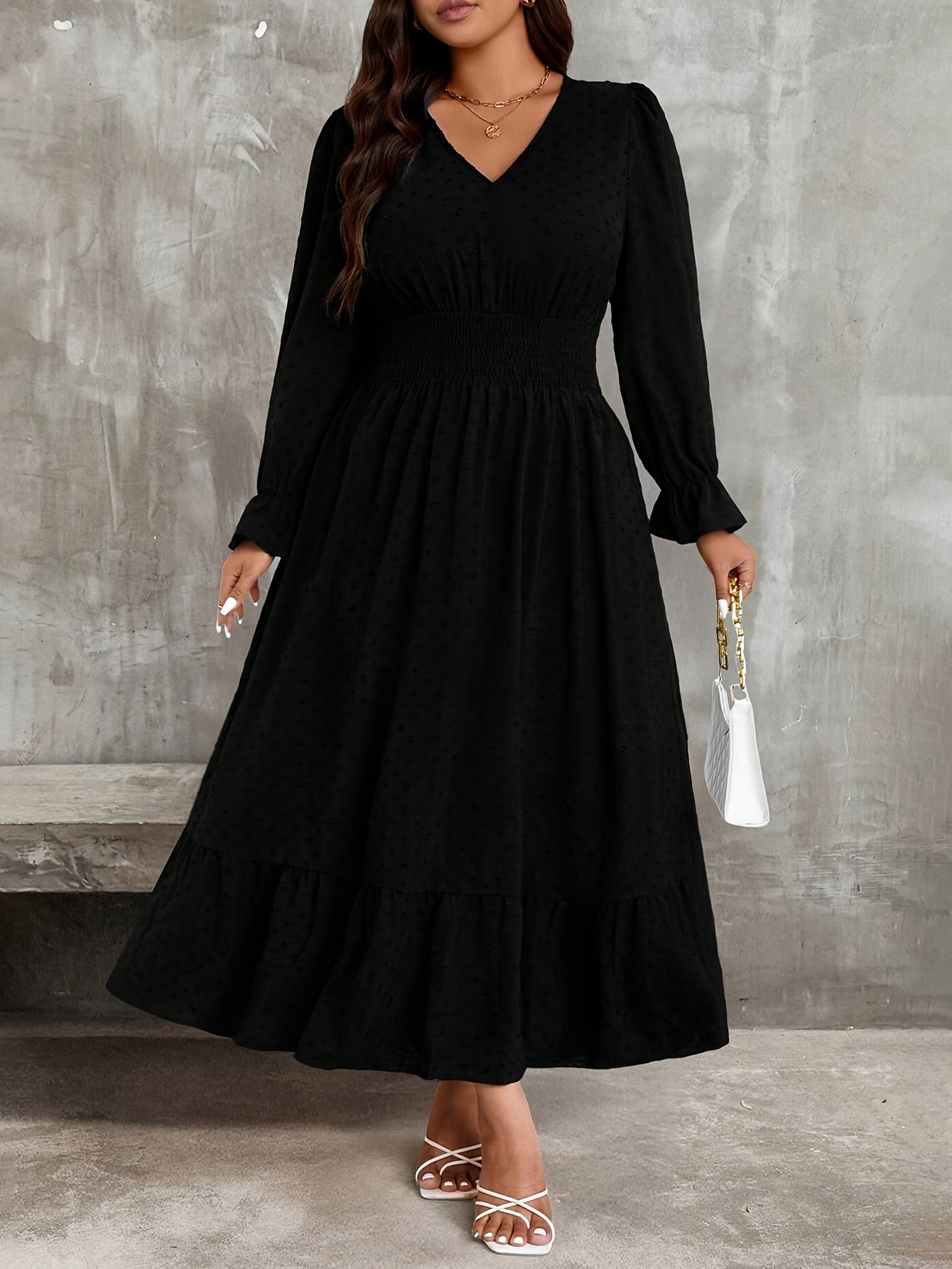 Robe maxi élégante grande taille femme – col en V, manches longues, coupe A-line, noire, longue pour occasions formelles et semi-formelles, col style poinsettia, tenue invitée mariage hiver, non lavable en machine, sans rembourrage poitrine