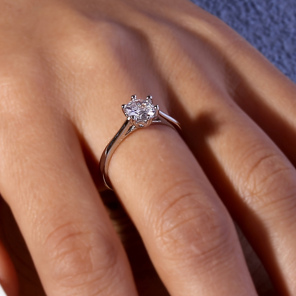 1pc Japanese & Korean Fashion Copper Ring with Six-Prong Setting - Adjustable Unisex Minimalist Design, White Golden Plated Synthetic Zirconia, Perfect for Daily Wear, Parties, Christmas & Halloween Gifts, Party Accessory, Mo