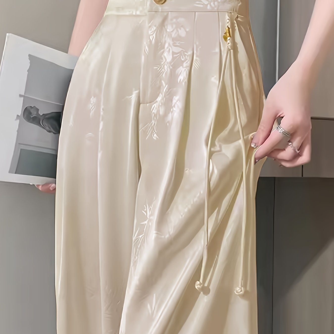 Pantalon Femme Élégant Jambe Large – Noir Uni avec Imprimé Nuages Chinois Blancs, Ourlet Asymétrique, Bureau et Événements Formels, Inspiré Asiatique