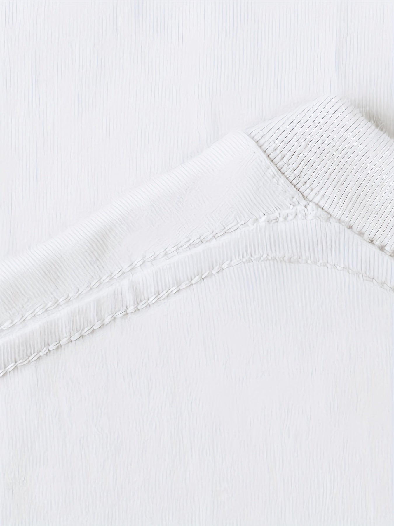 Men'S Heavyweight T-Shirt - Black Graphic Tee with Red Roses & Newspaper Print, Loose Fit Casual Shirt for Everyday & Formal Outfits - Breathable Summer Top for Teens & Adults - Everyday Essential Wardrobe Staple, Relaxed Out