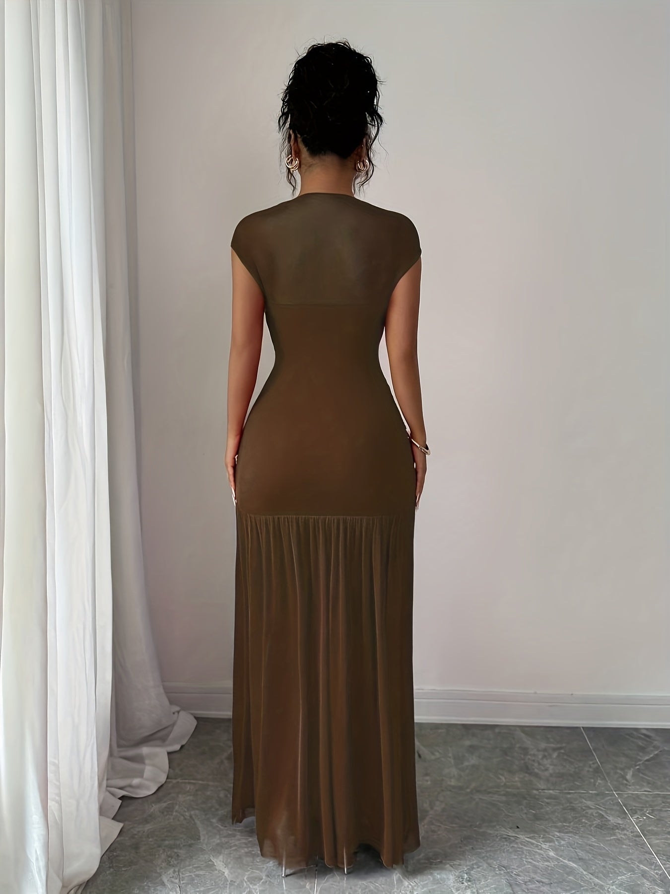Robe Femme Élégante Rouge Longue au Sol — Col Bateau, Coupe Sirène/Trumpet, Col Smock et Taille Cintrée, Tissu Extensible, Couleur Unie, Idéale pour Soirées, Mariages et Cérémonies