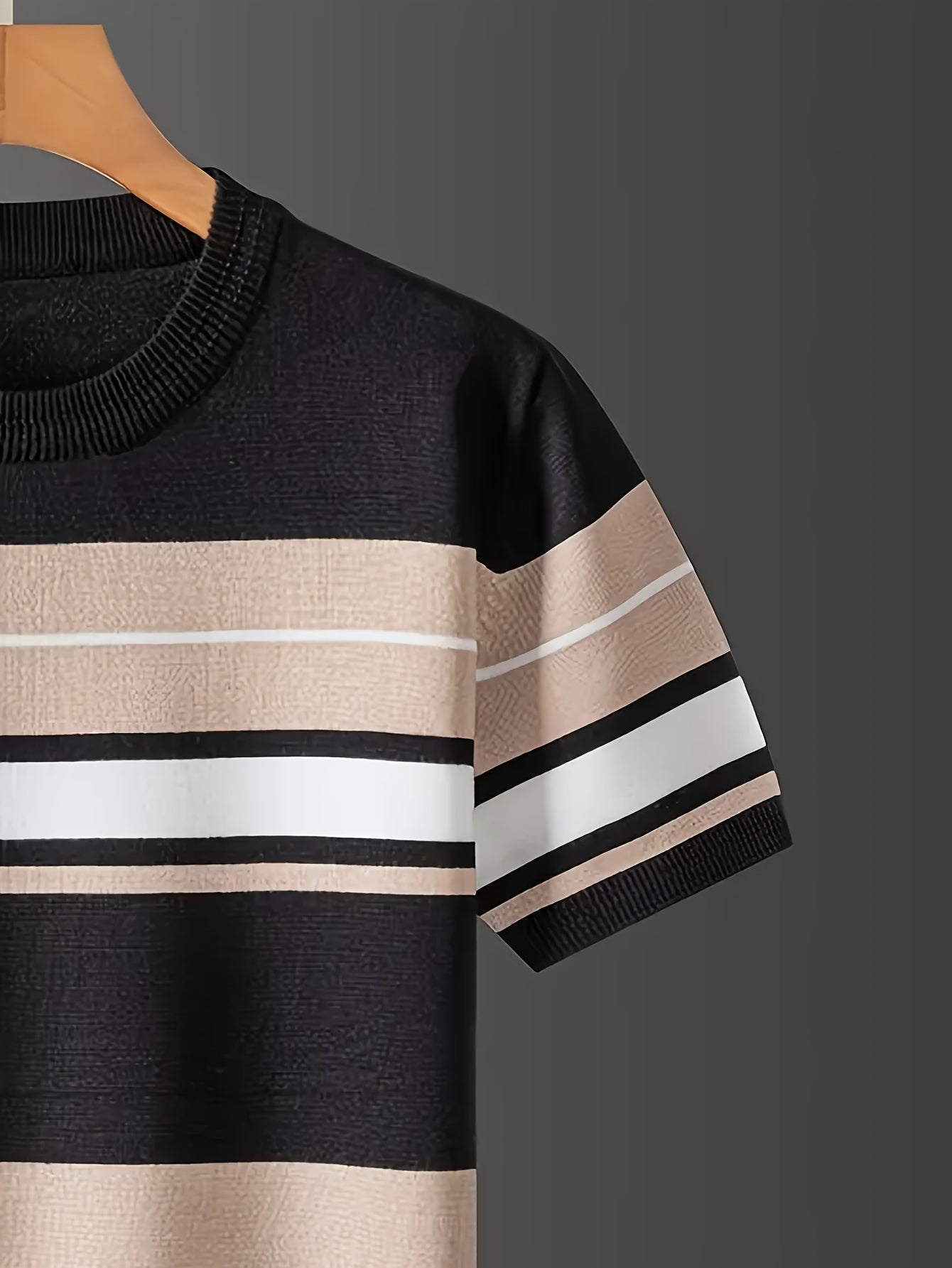 New Men'S Short-Sleeve Knitted T-Shirt for Summer, Trendy Brand with a Round Neck, Stylish Casual Striped Tee, Fashionable Men'S Clothing.