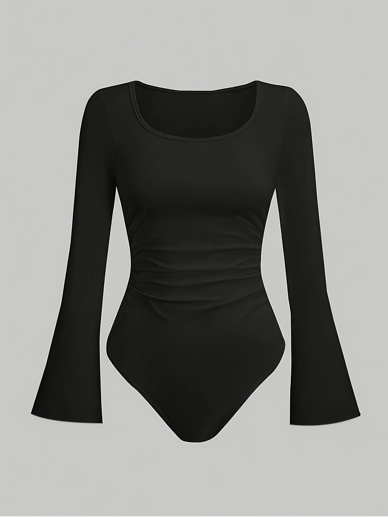 Body noir femme style Y2K à manches évasées. Coupe ajustée, manches longues, col rond. Tissu extensible en mélange de polyester, idéal pour un look décontracté ou de soirée.