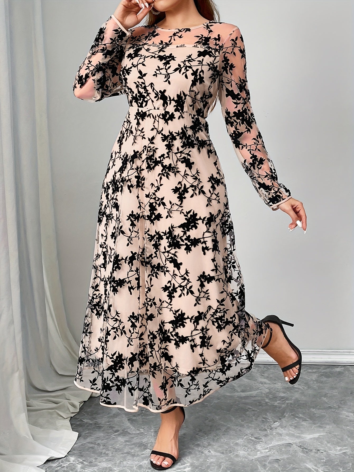 Elegant Plus Size Floral Print Long Sleeve Dress with Netted Hem - Flared Umbrella Skirt, Fitted Top & Flared Hem, All-Season Versatile for Casual & Formal Occasions