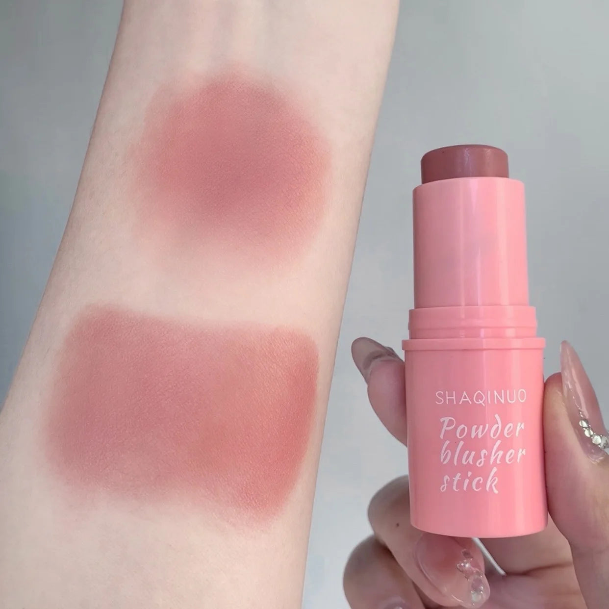 Stick Blush Multifonction — Finition Mate, Crème Éclaircissante pour un Maquillage Naturel et Quotidien, Idéal pour un Teint Lumineux au Quotidien