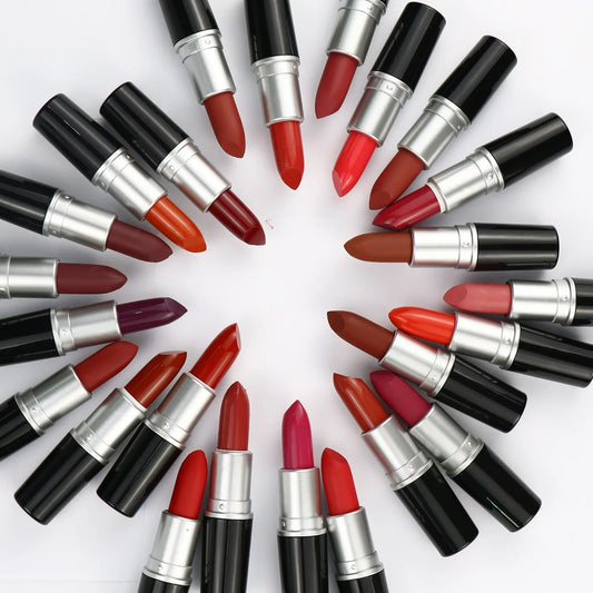 Maquillage personnalisé vegan – Rouge à lèvres nude, étiquette privée – Stick à lèvres, labiales, lipstick