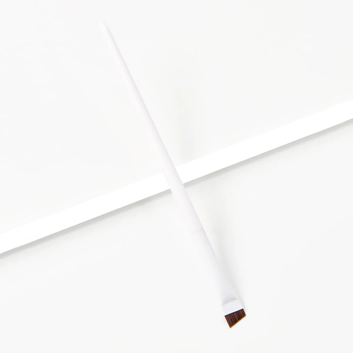 Kit Pinceaux Sourcils Blanc – Angled & Précision