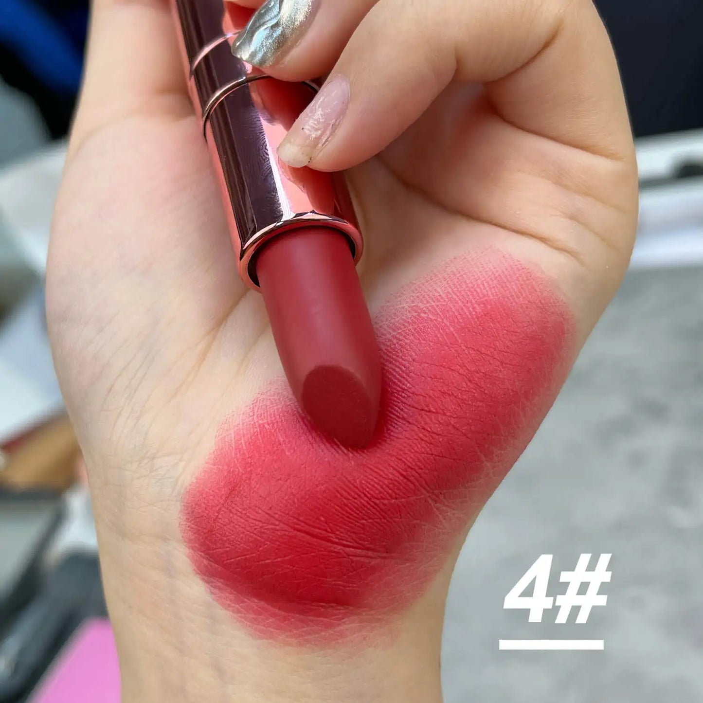 Maquillage personnalisé vegan – Rouge à lèvres nude, étiquette privée – Stick à lèvres, labiales, lipstick