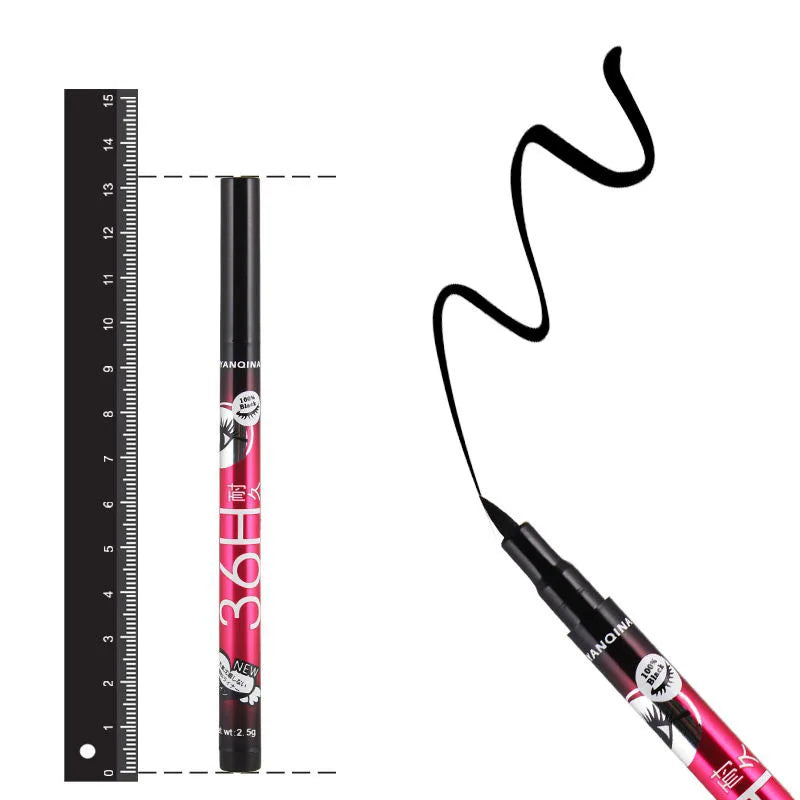 Eyeliner Liquide Noir — Formule **imperméable et longue tenue jusqu’à 36h**, séchage rapide sans bavure. Pointe fine et fluide pour un tracé précis et intense. Parfait pour un regard défini et un maquillage professionnel durable.