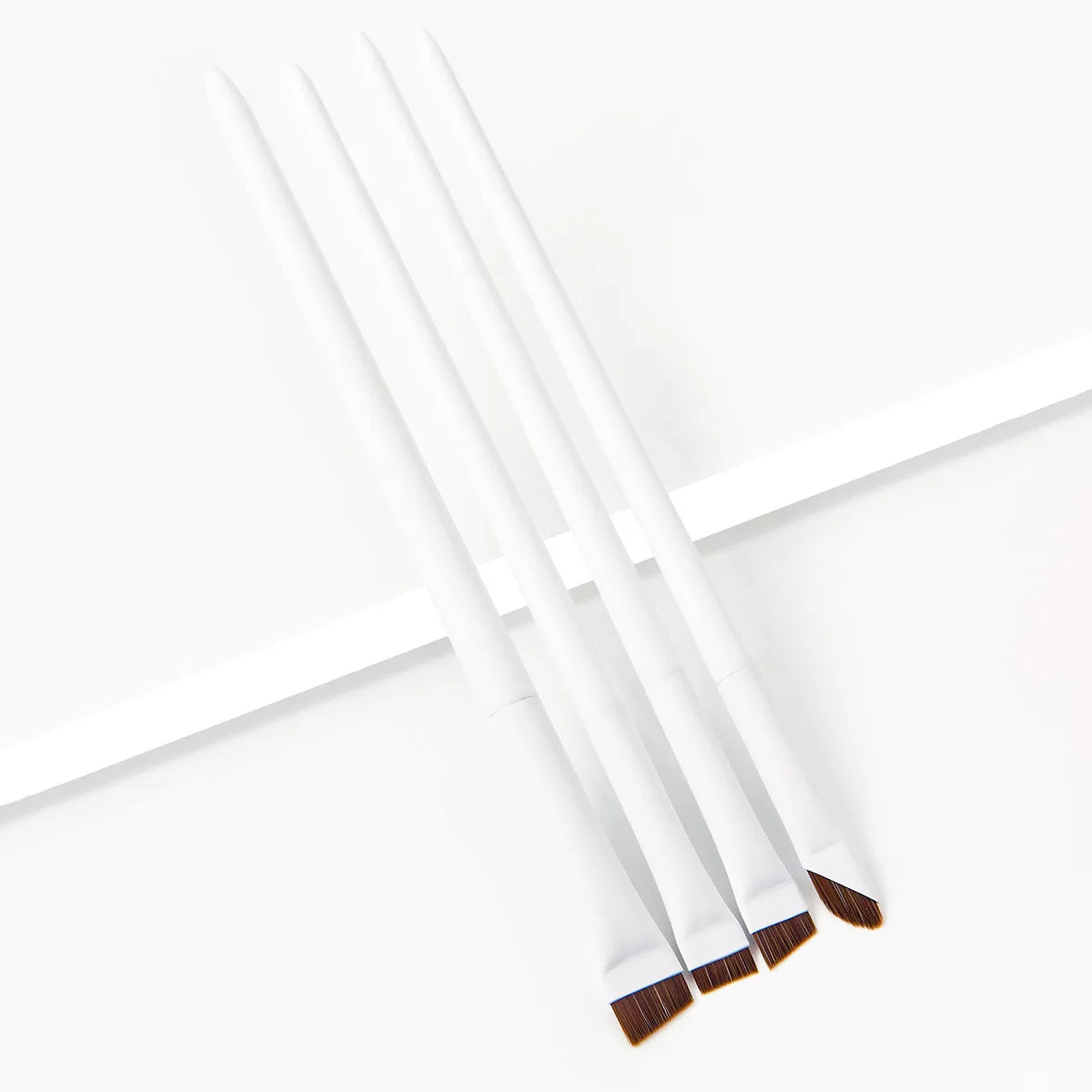 Kit Pinceaux Sourcils Blanc – Angled & Précision
