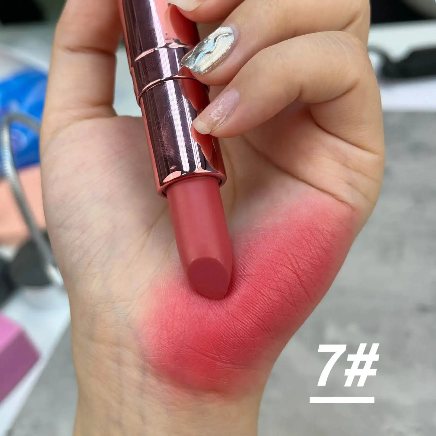 Maquillage personnalisé vegan – Rouge à lèvres nude, étiquette privée – Stick à lèvres, labiales, lipstick