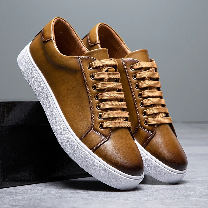 « Sneakers Homme Italie – Cuir Blanc, Casual & Luxe »