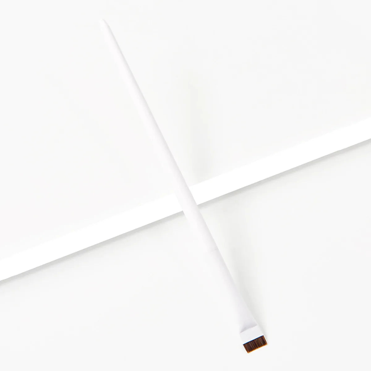 Kit Pinceaux Sourcils Blanc – Angled & Précision